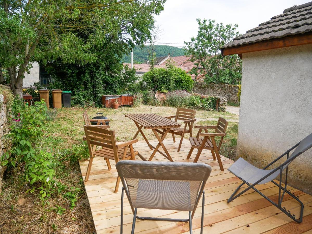 Gite Du Lavoir Leyrieu Екстериор снимка